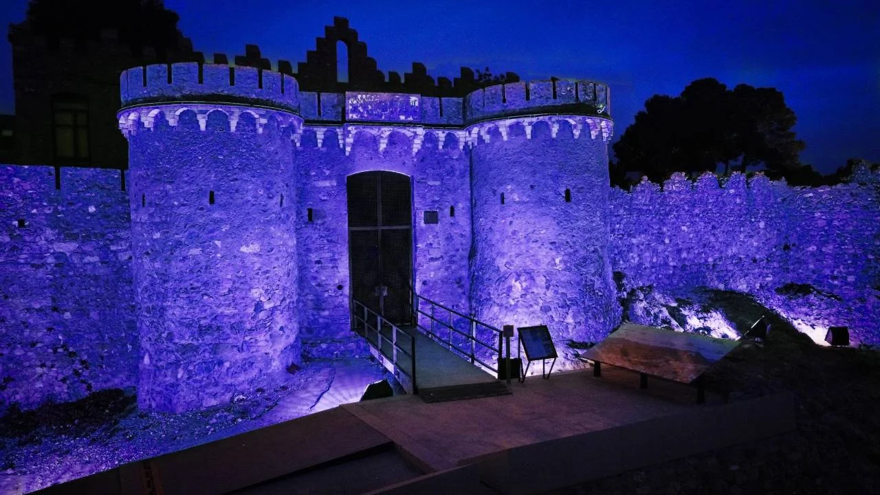 Castillo de Onda iluminado
